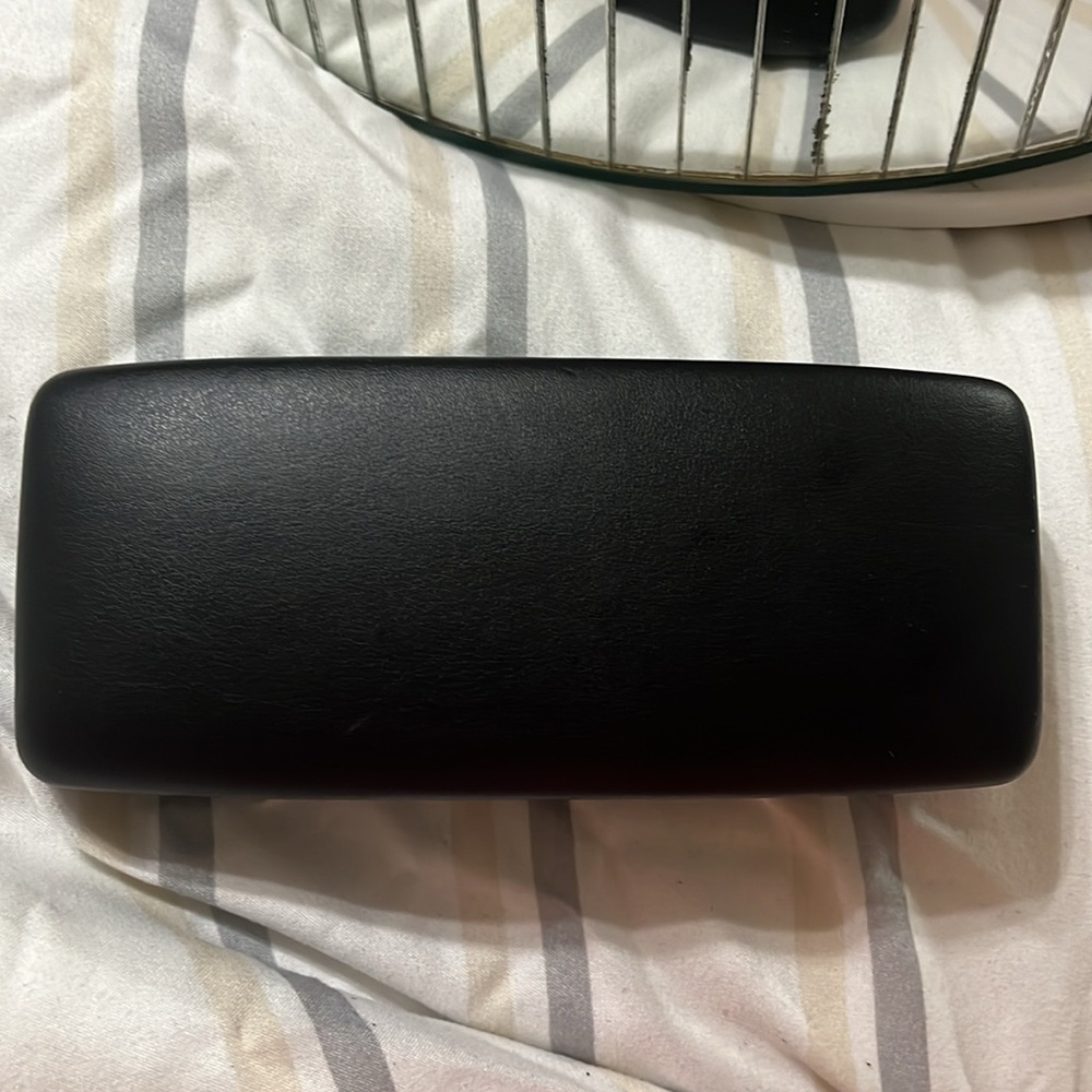 Versace Women’s Black Sunglasses Case, Black Velvet Interior - Picture 9 of 9